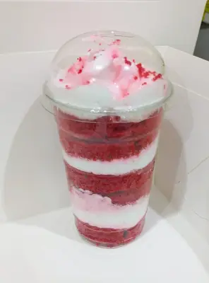 Red velvet  Cake Partfait