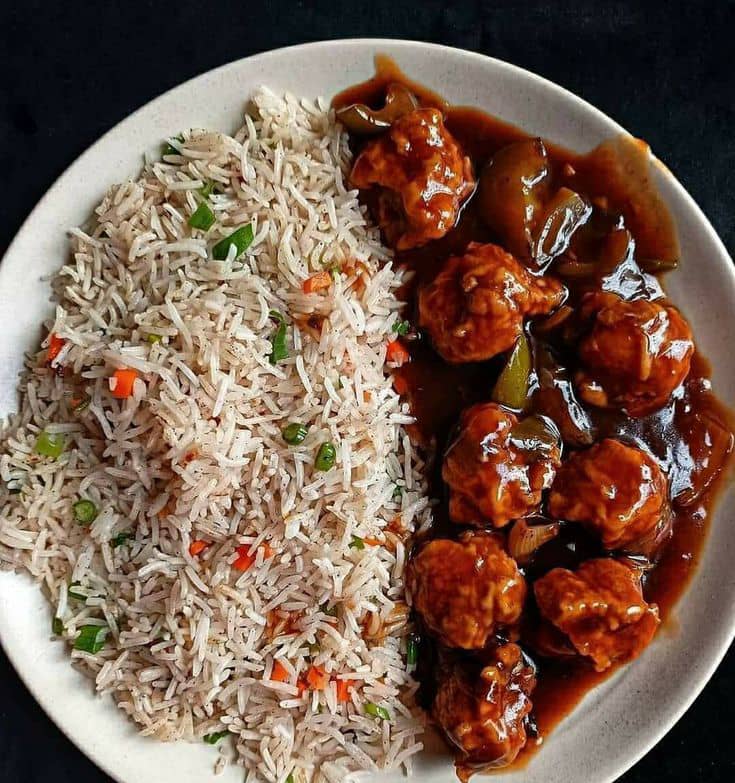 Veg Fried Rice & Chilli Chicken Gravy