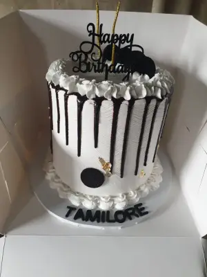 Whipcream 8" 3-Layer 3-Flavour Cake